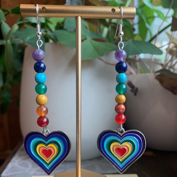 ✨NWT✨ 7 Chakra Rainbow Heart Earrings✨ ✨Hand Crafted… - Picture 6 of 8